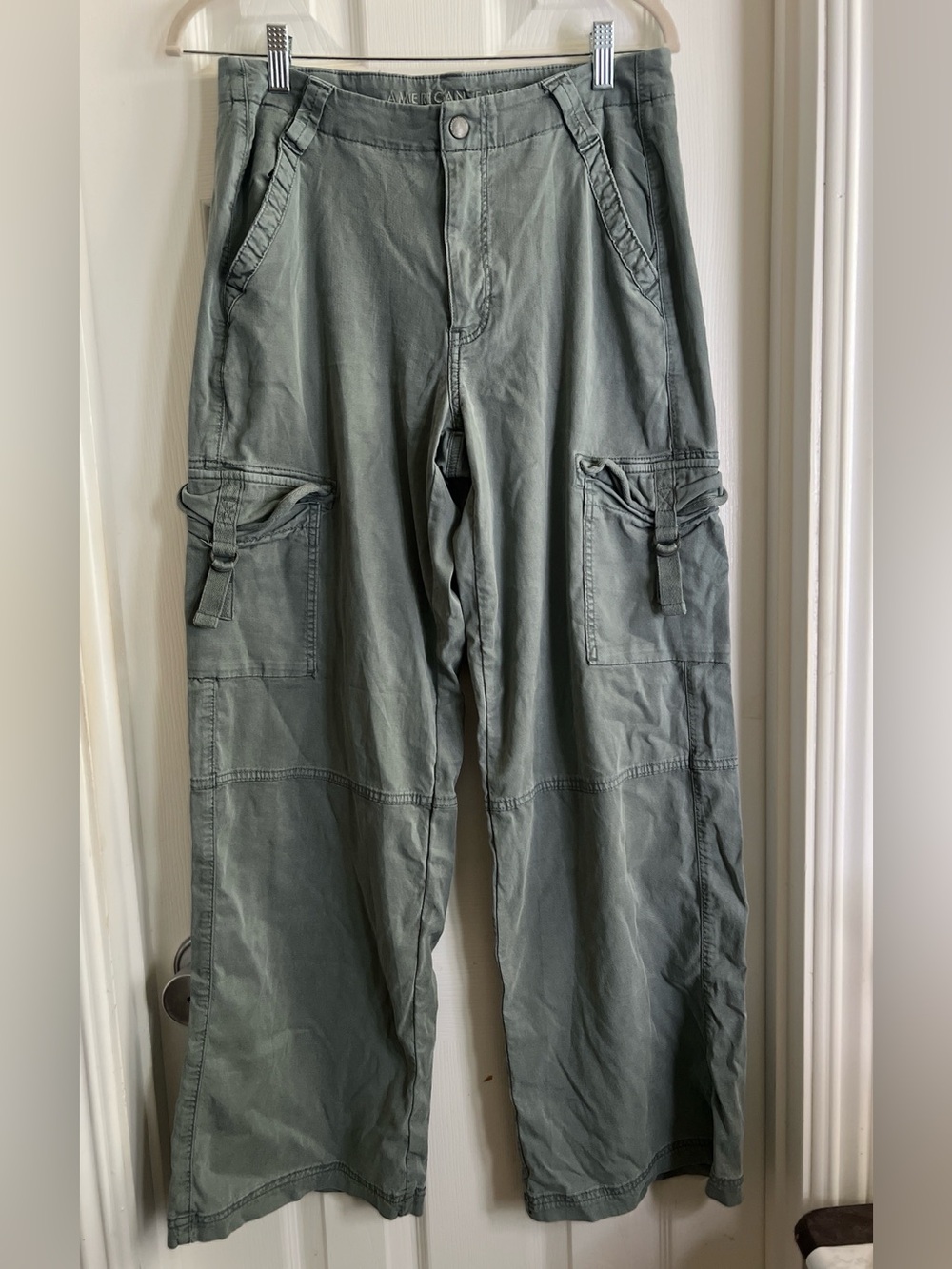 American Eagle 6 cargo utility stretch lighter military green pants pocket